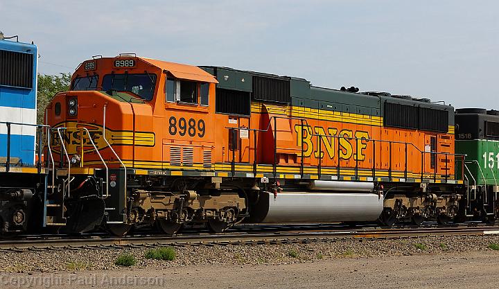 BNSF 8989 - SD70MAC.jpg